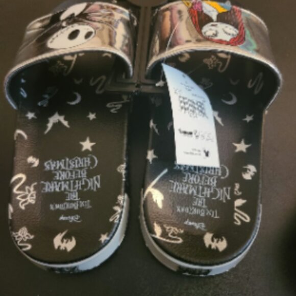 Nightmare Before Christmas Women's Size 8 NEW w/ Tags NWT Metallic Slide Sandal - Picture 8 of 10
